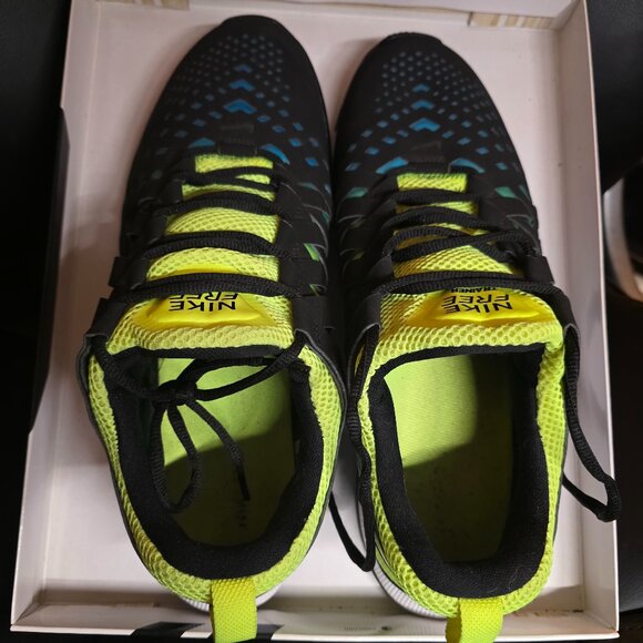 Nike Free - Picture 1 of 2